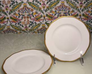 (Herend) Pair of White Porcelain Plates with Gold Rim
