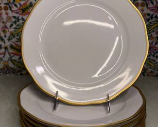 (Herend) Set of 6 White Porcelain Plates with Gold Rim