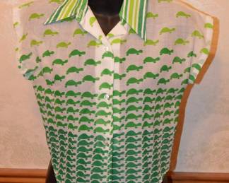 1970s Cotton Turtle Print Novelty Blouse