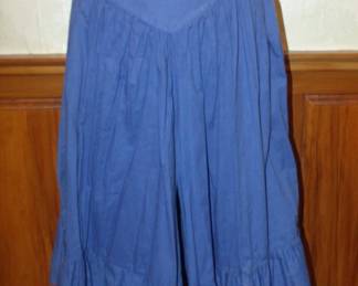 Late 1970s Iris Purple Cotton Ruffled Gaucho Pants