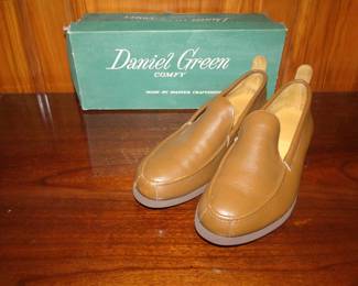 1970s Unworn Daniel Green Mens House Shoes