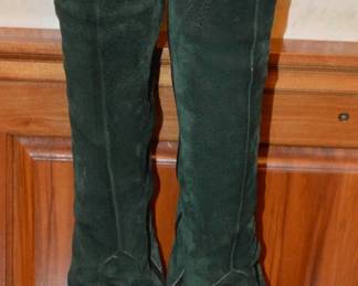 1970s Womens Green Suede Knee High Boots