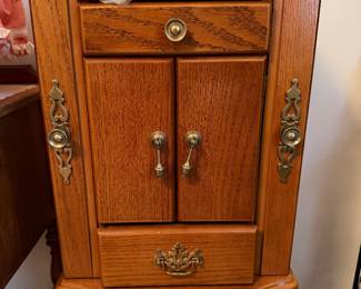 Vintage small jewelry chest