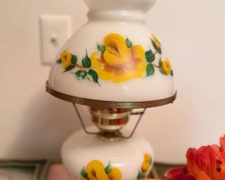 Vintage Yellow rose milk glass lamp