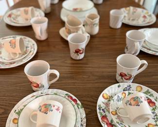 Correlle complete set of dishes autumn harvest