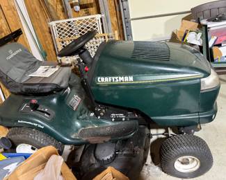 Craftsman working riding lawn mower