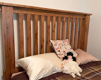 Queen size mission style complete bed