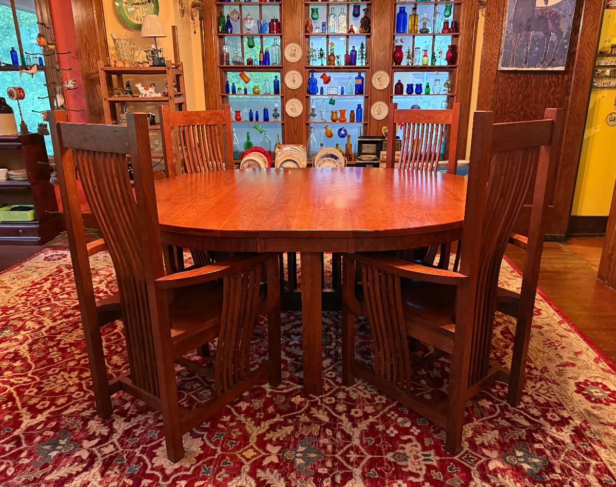 STICKLEY DINING TABLE AND CHAIRS 