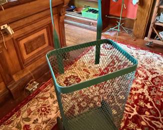 VINTAGE GREEN METAL SHOPPING CART