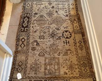 Wool hand tied rugs 
