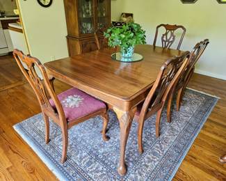 Dining room table and chair set