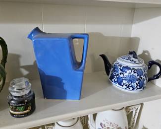 Oxford-Ware rectangular refrigerator pitcher