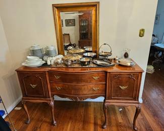 Mahogany buffet