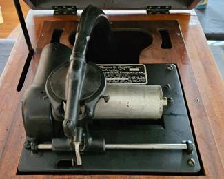 Edison Amberola cylinder phonograph, Model 50