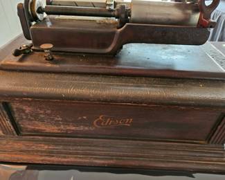 Edison Idelia phonograph