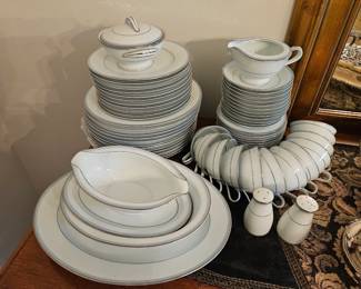 Noritake bluemere china set