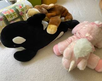 Large cuddle  animals 