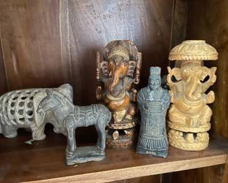 Assorted pieces 
