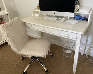 Desk and chair 