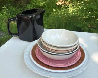 505 assortedsevenpiecevintagedinnerware