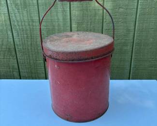 060 vintageredmetalliddedutilitybucket