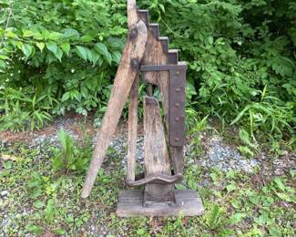 490 antiquewoodenbarnratchetjackwithir