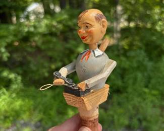 313 vintagemechanicalwoodenbottlestopper