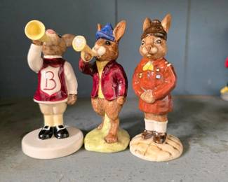 377 royaldoultonbunnykinsroyalfamilyfig