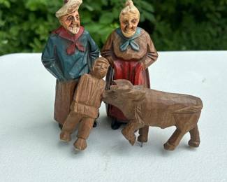 494 fourcarvedwoodenfolkfigurines