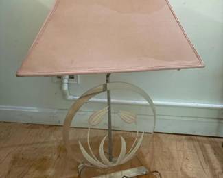 113 lucitefloraltablelamp