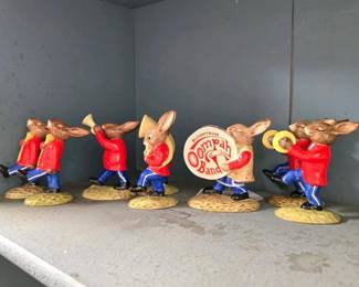 376 royaldoultonbunnykinsoompahbandporc