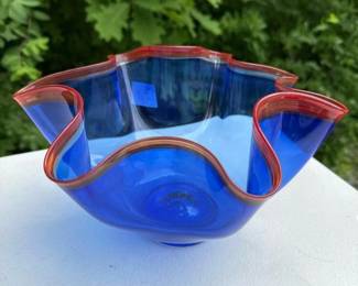 429 cobaltblueartglassbowlwithruffled