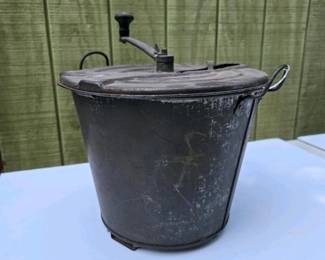 334 vintagehandcrankbutterchurnmetalwi