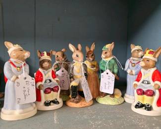 373 royaldoultonbunnykinsroyalfamilyfig