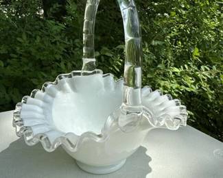 460 fentonsilvercrestmilkglassbasketwi