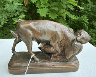 025 bronzebullandbearstatueafterisidor