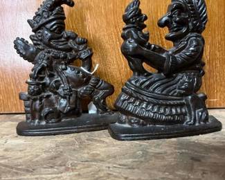 180 vintagecastironpunchandjudyfigural