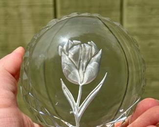 082 waterfordcrystalpaperweightwithetche