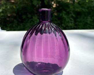 310 vintagemmahandblownamethystglassbud