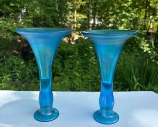 043 pairofiridescentblueartglassvases