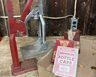 166 vintagebottlecappersandbottlecaps