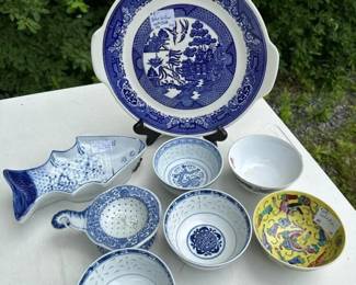 430 assortedasianporcelainroyalchinablu