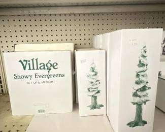 251 department56villagepolepinetreelig
