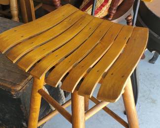 Bar stool