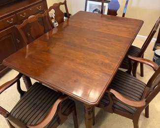 New Market Cherry Finish Dining Table w And Chair Set, with 2 Leaves and Protective Table Pad