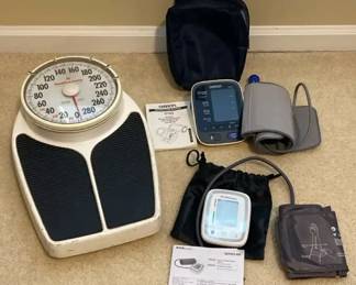 Vintage Health O Meter Professional Scale and Blood Pressure Monitor