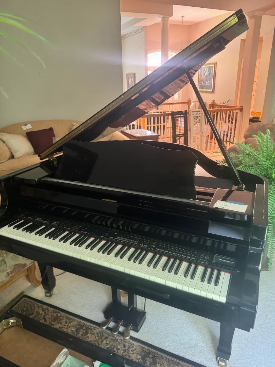 Kurzweil Mark 152 Digital Piano Brand: Kurzweil Model: Mark 152 Type: Digital Piano Finish: Polished Ebony Approximate Size: 56" wide 60" tall 40" deep Condition: Working condition Above Average Condition