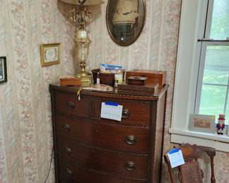 Vintage chest-of-drawers