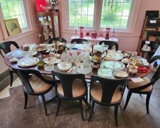Duncan Phyfe dining table with 3 leaves, set of 8 fabulous Neoclassical style dining chairs (sold separately from the table)