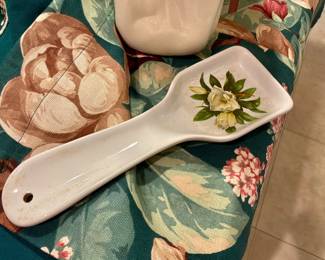 Vintage Magnolia Spoon Rest